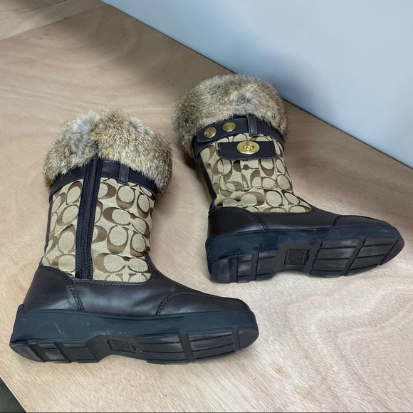 COACH KIMBERLY SIG C WINTER BOOTS-RABBIT FUR TRIM - Picture 6 of 7